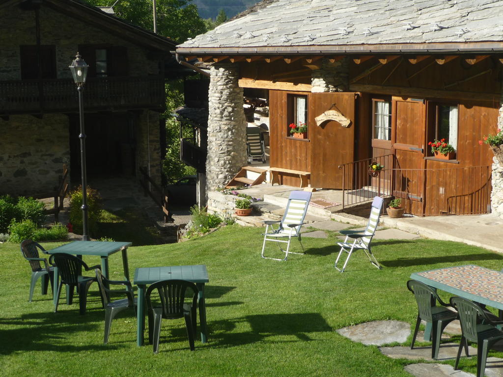 Bed and Breakfast Les Chevreuils à Introd Extérieur photo