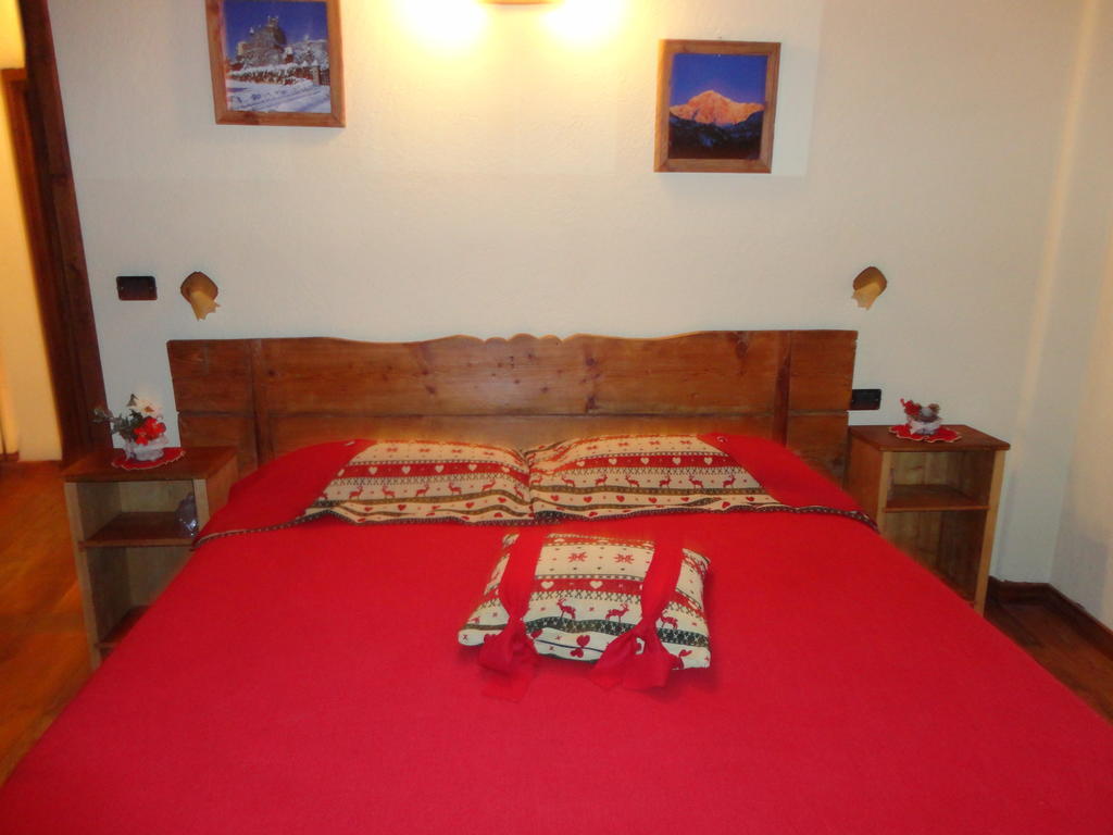Bed and Breakfast Les Chevreuils à Introd Chambre photo