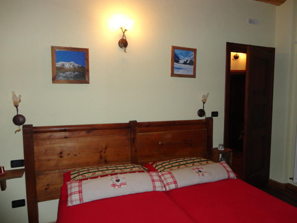 Bed and Breakfast Les Chevreuils à Introd Chambre photo